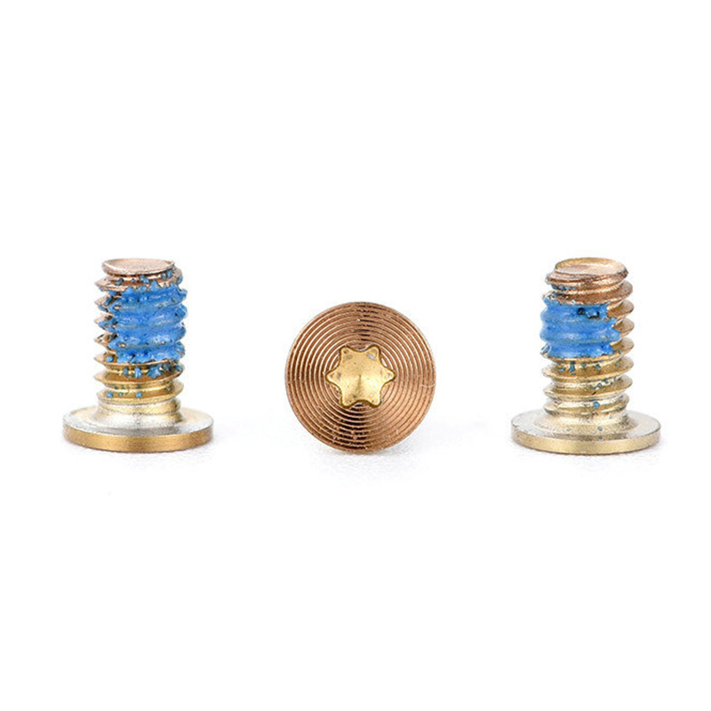 Torx vijak zlatne boje s uzorkom s upuštenom glavom Torx vijak zlatne boje s uzorkom s upuštenom glavom